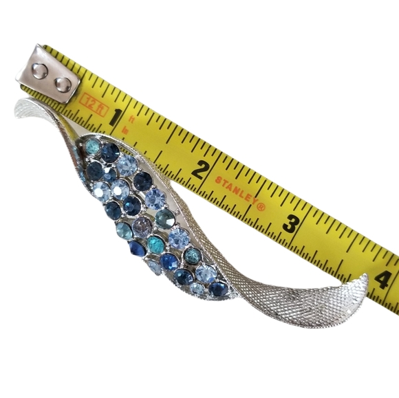 Vintage CORO Blue Rhinestone Brooch Mid Century Silver Tone Metal Finish - Picture 6 of 8